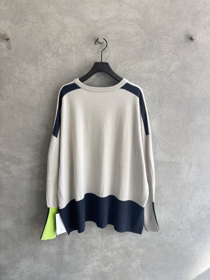 配色ドルマンニット