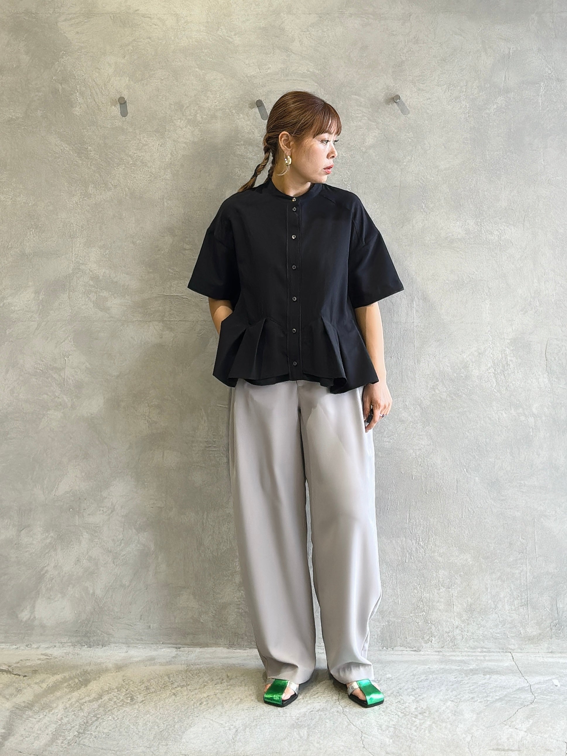 ぺプラムブラウス／trois