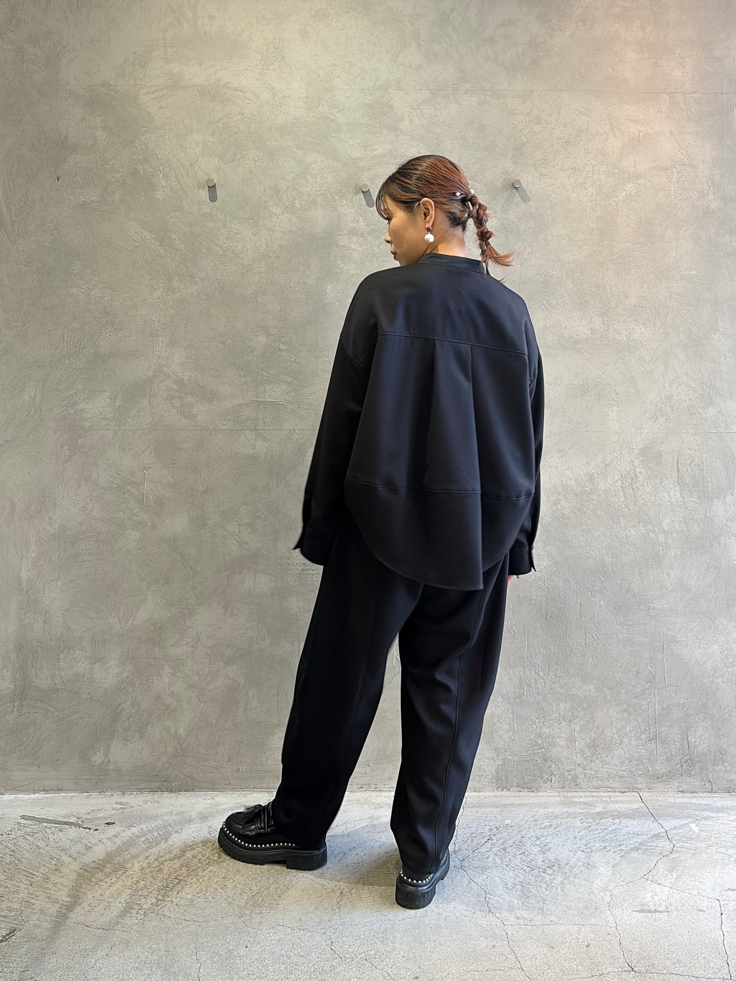 ノーカラードッキングシャツ／trois