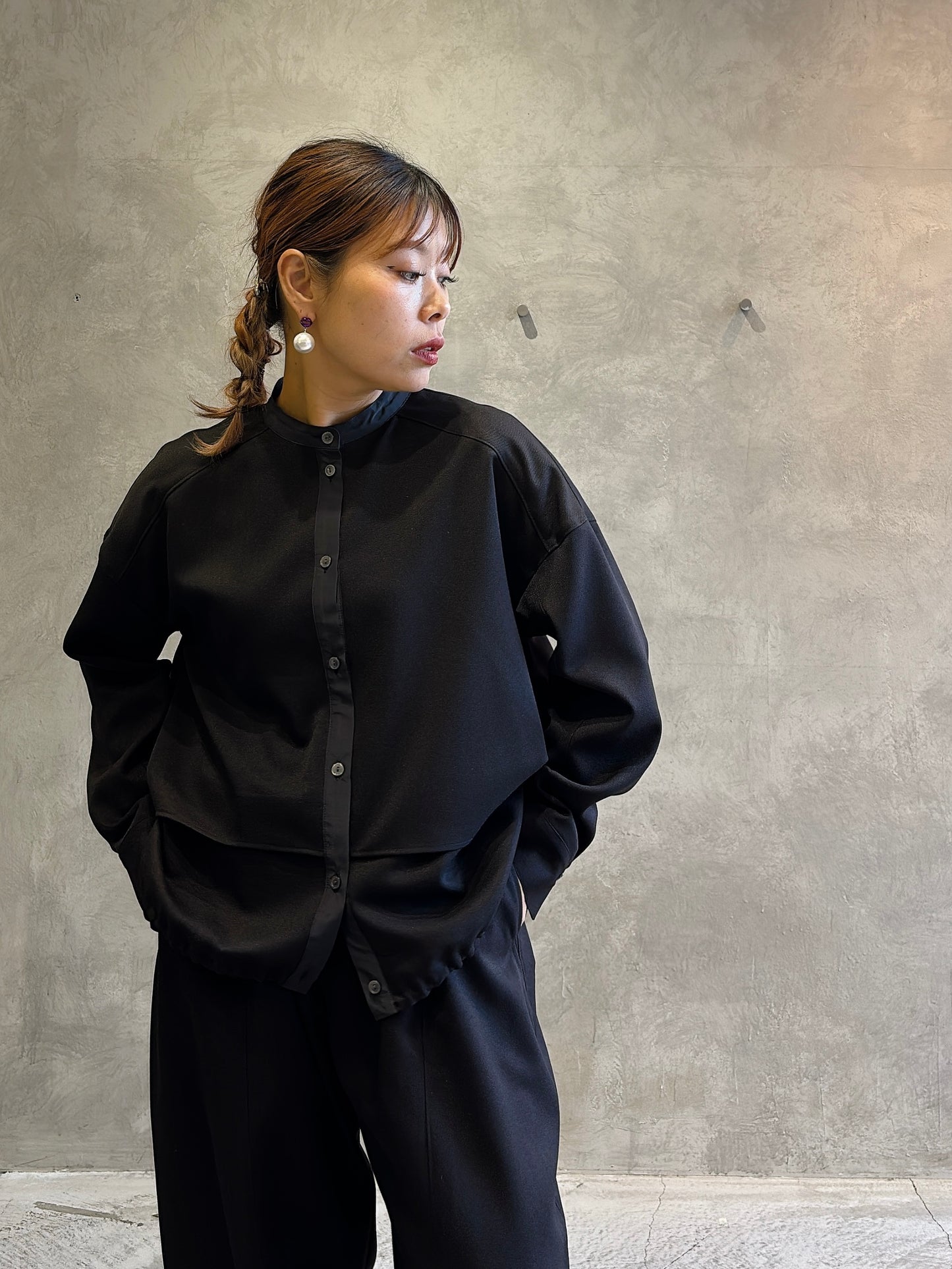 ノーカラードッキングシャツ／trois