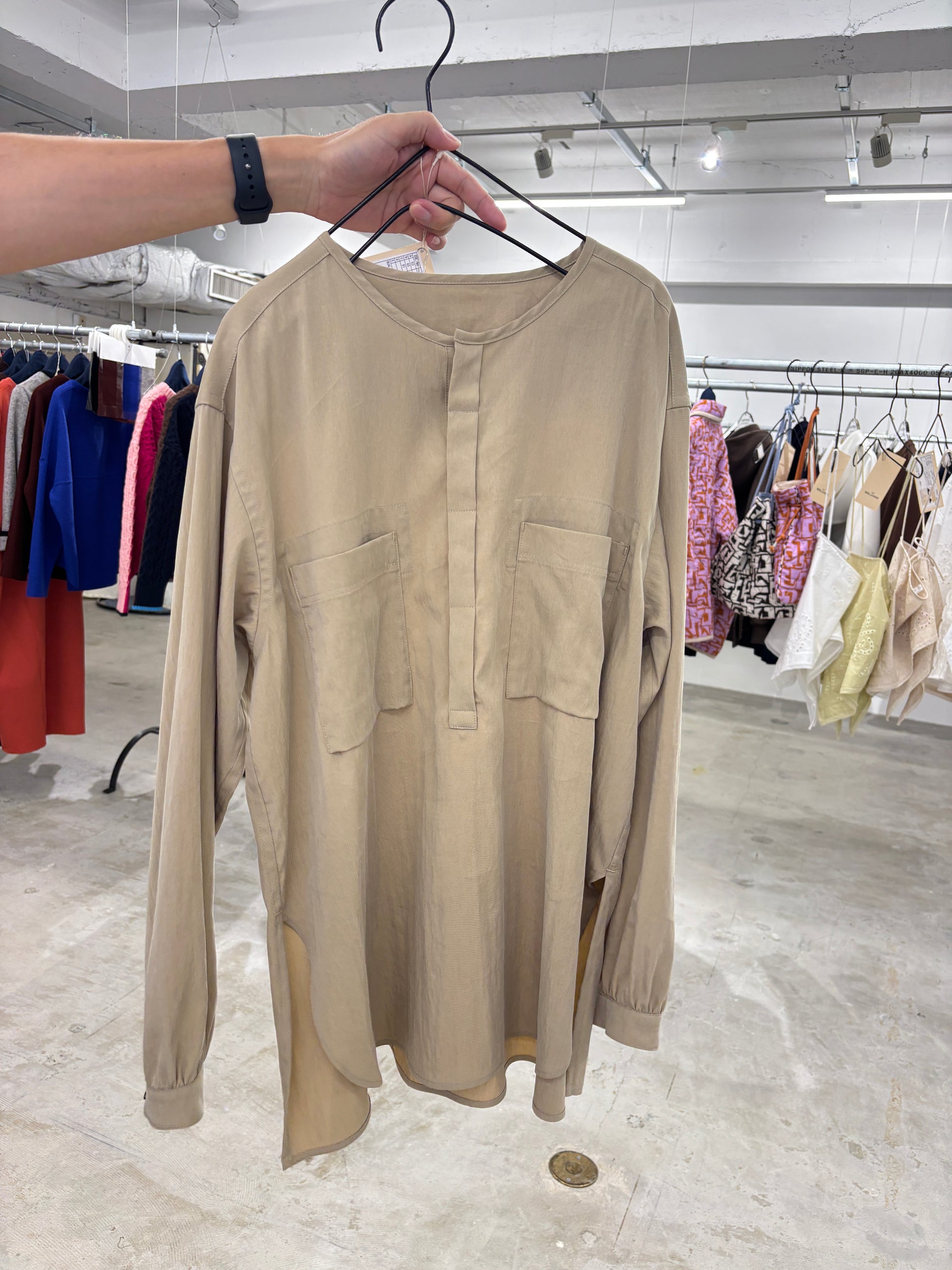 【予約⚡︎販売】ノーカラープルオーバーシャツ／8653203／LE MÉLANGE／2026 AW #2