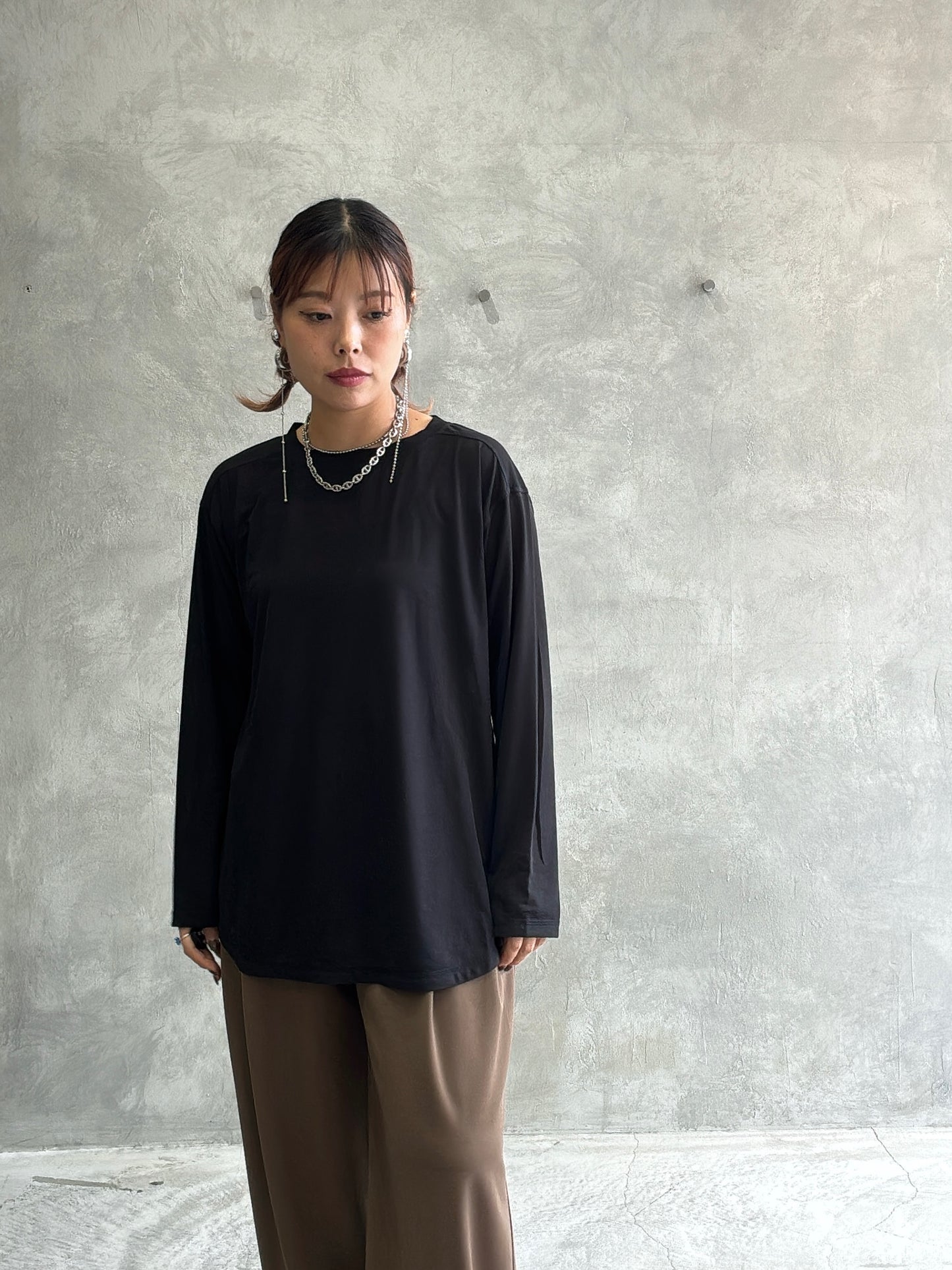 ルーズシアーロンT／Anna  Kerry