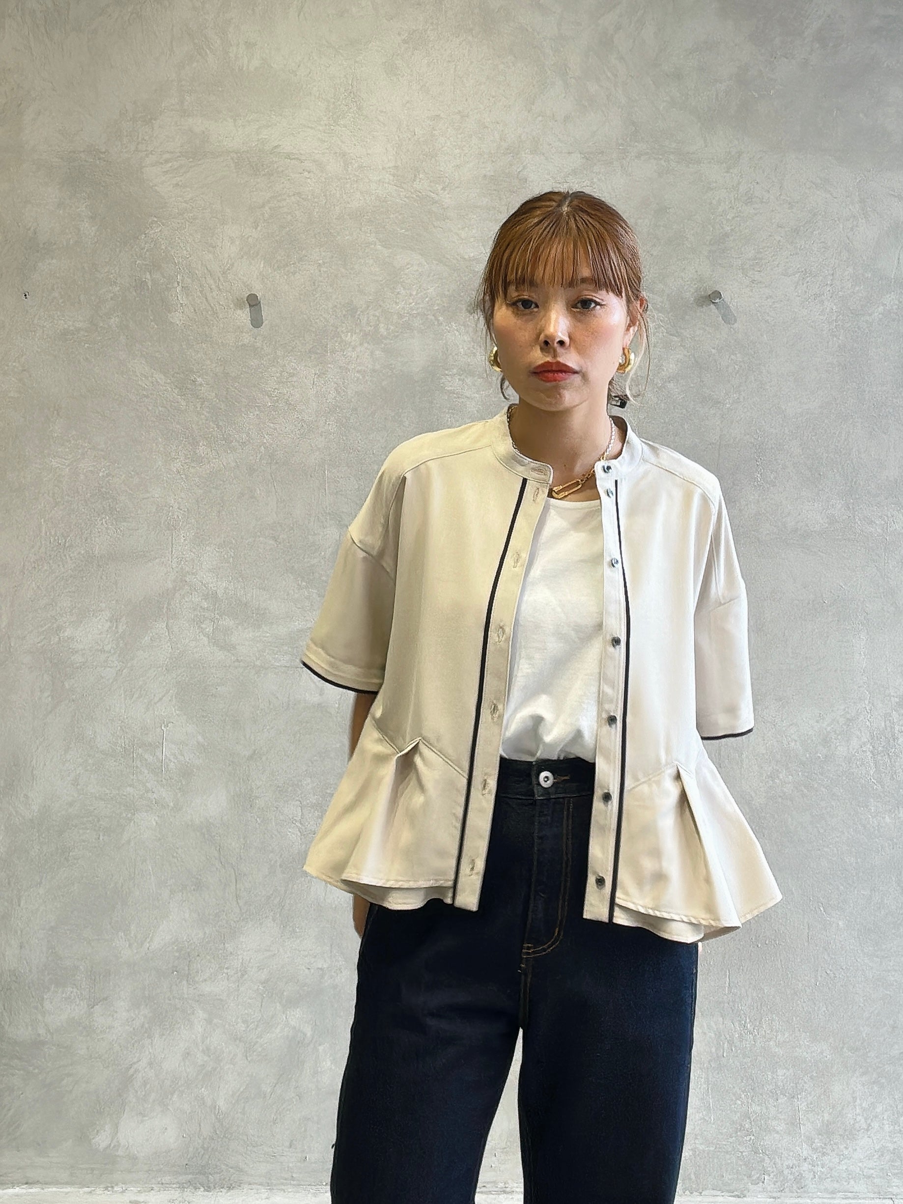 ぺプラムブラウス／trois