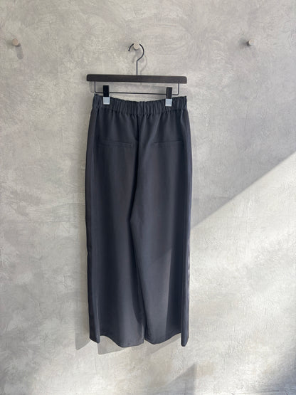 ピーチポプリンサイドテープワイドパンツ／trois