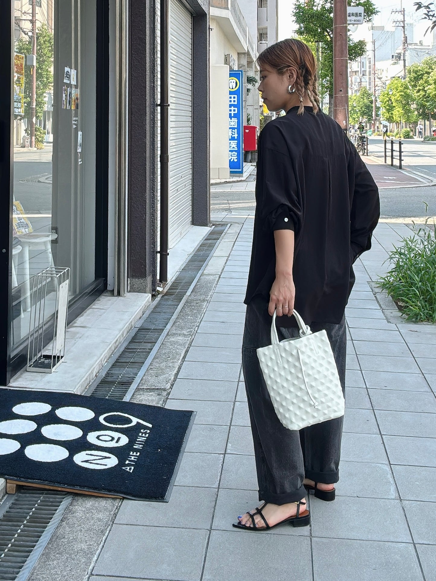 スタッズエンボスバッグ（モノトーン）／イタリア・フィレンツェのレザーバッグ