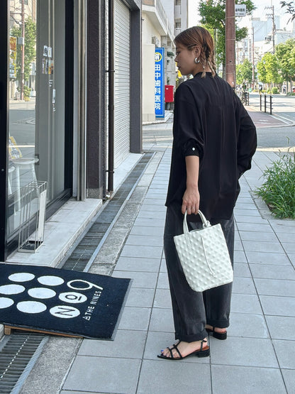 スタッズエンボスバッグ（モノトーン）／イタリア・フィレンツェのレザーバッグ