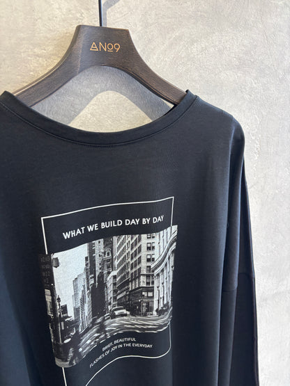 2way（ビル＆ロゴ）プリントカットソー／Dignite collier