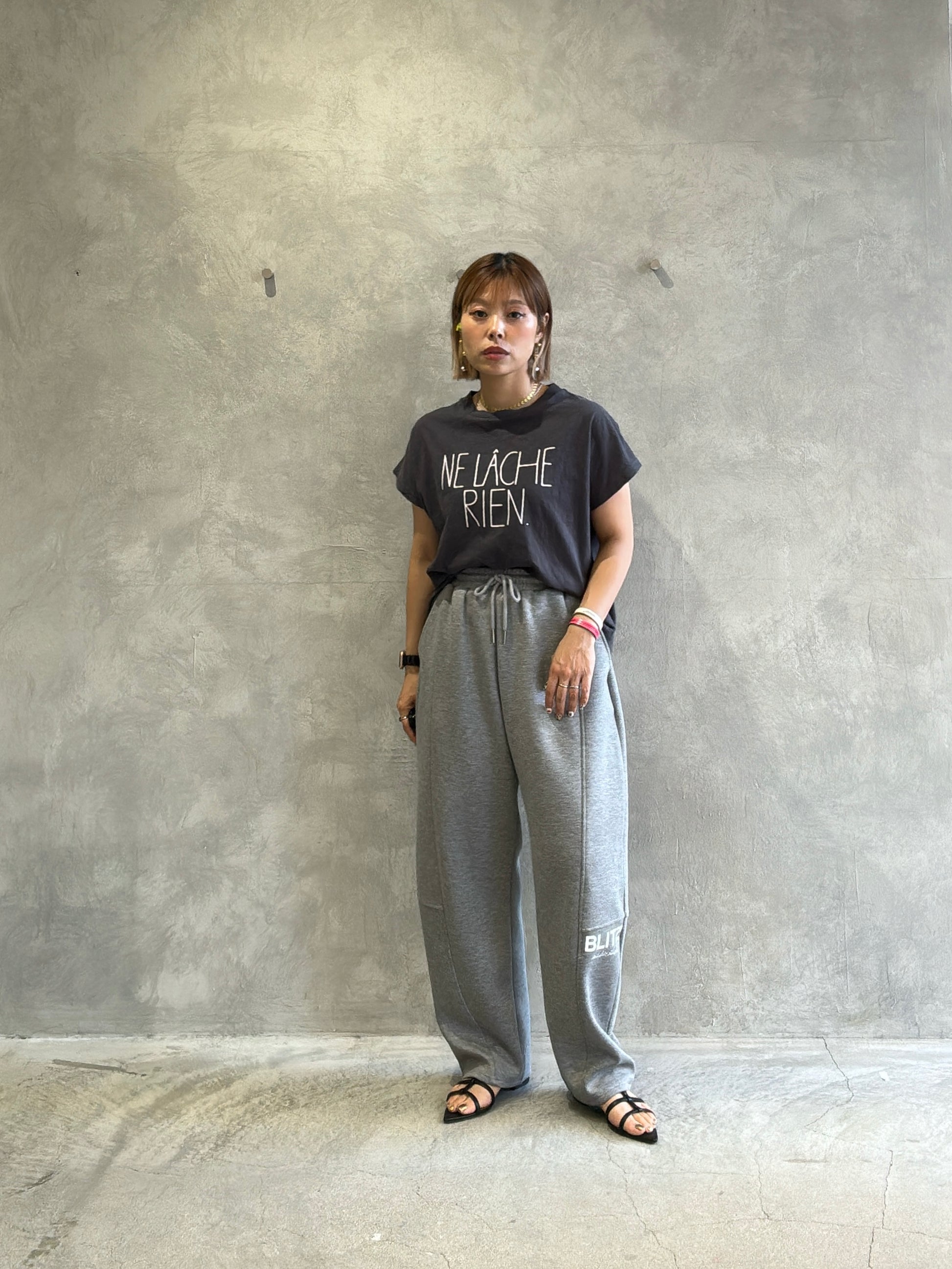【予約販売】NE LACHE RIENロゴゆるフレンチスラブTシャツ／ING