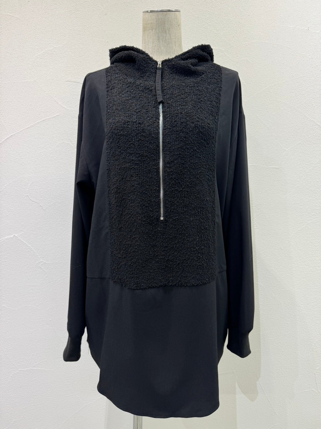 【予約⚡︎販売】パイルフーディスリットプルオーバー／604501／CYAN tokyo／2026 AW#1