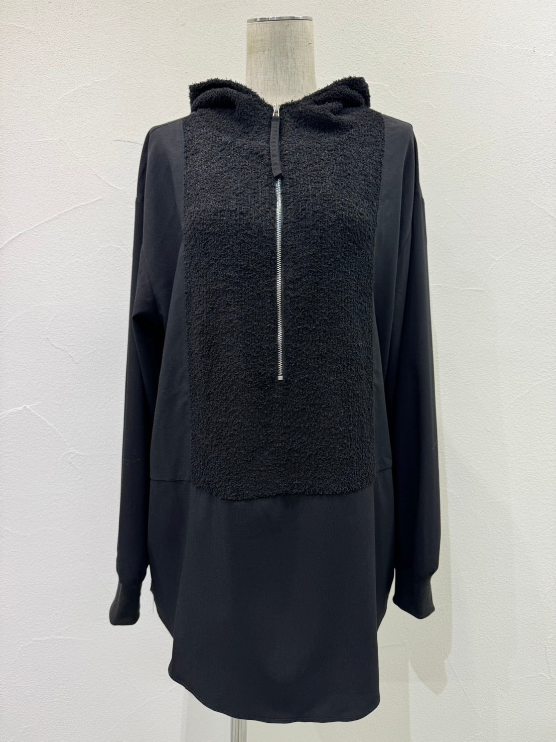 【予約⚡︎販売】パイルフーディスリットプルオーバー／604501／CYAN tokyo／2026 AW#1