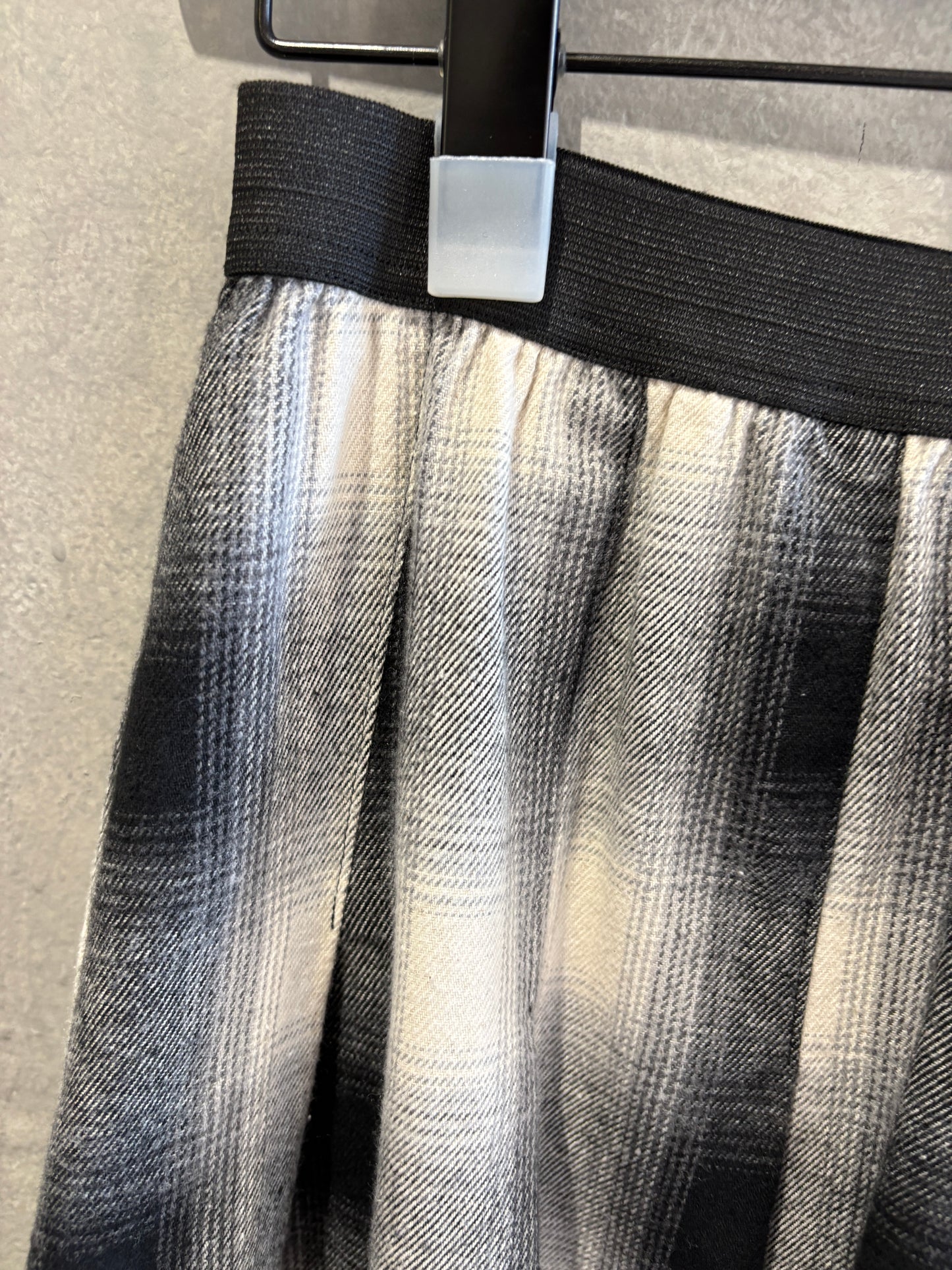 チェックタックスカート／Dignite collier