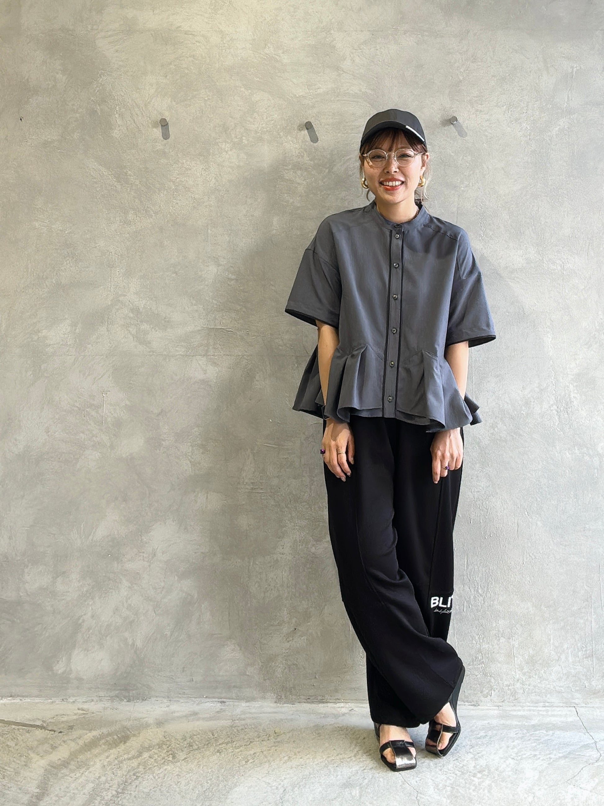 ぺプラムブラウス／trois