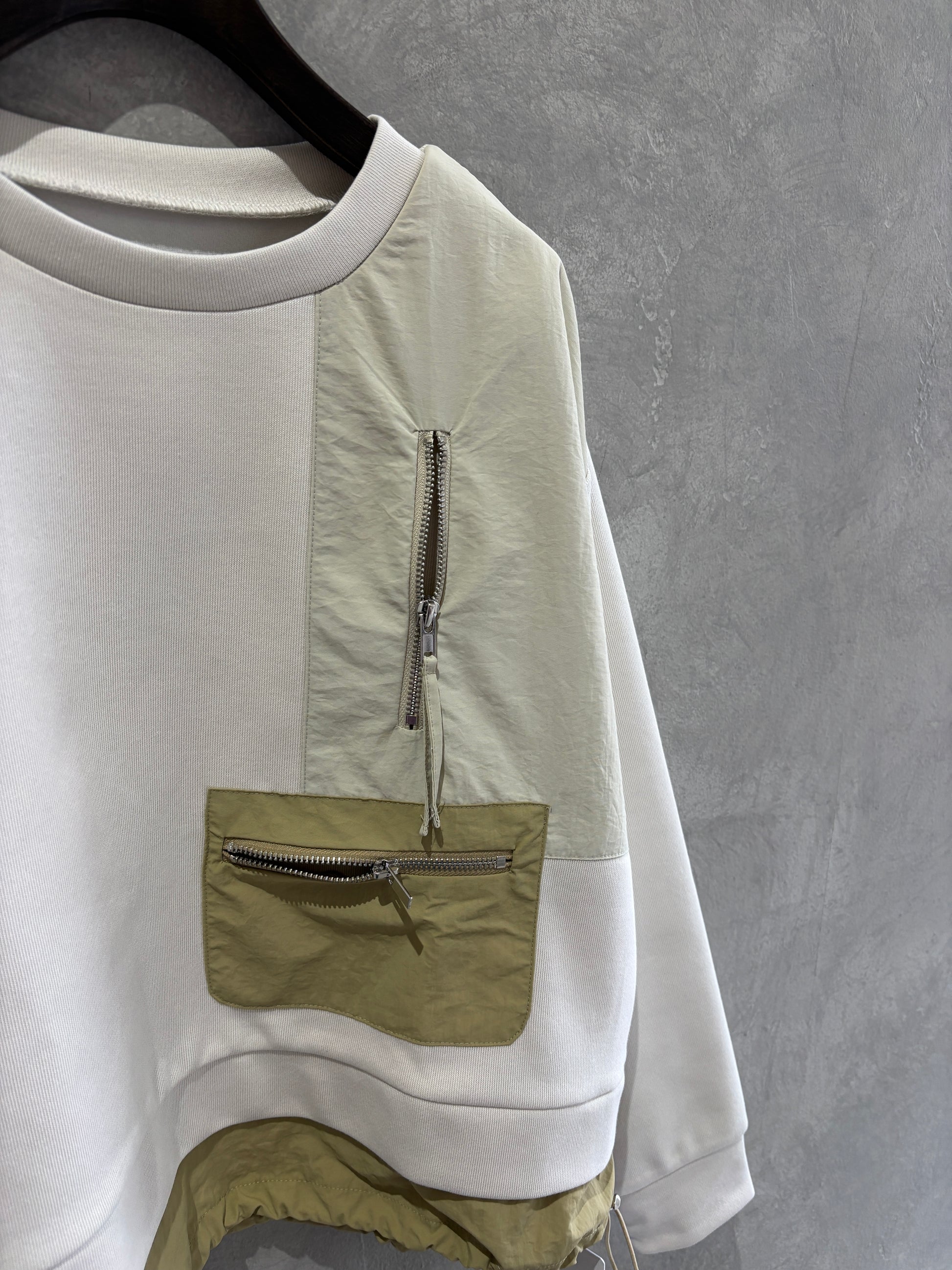 ナイロンドッキングスウェット