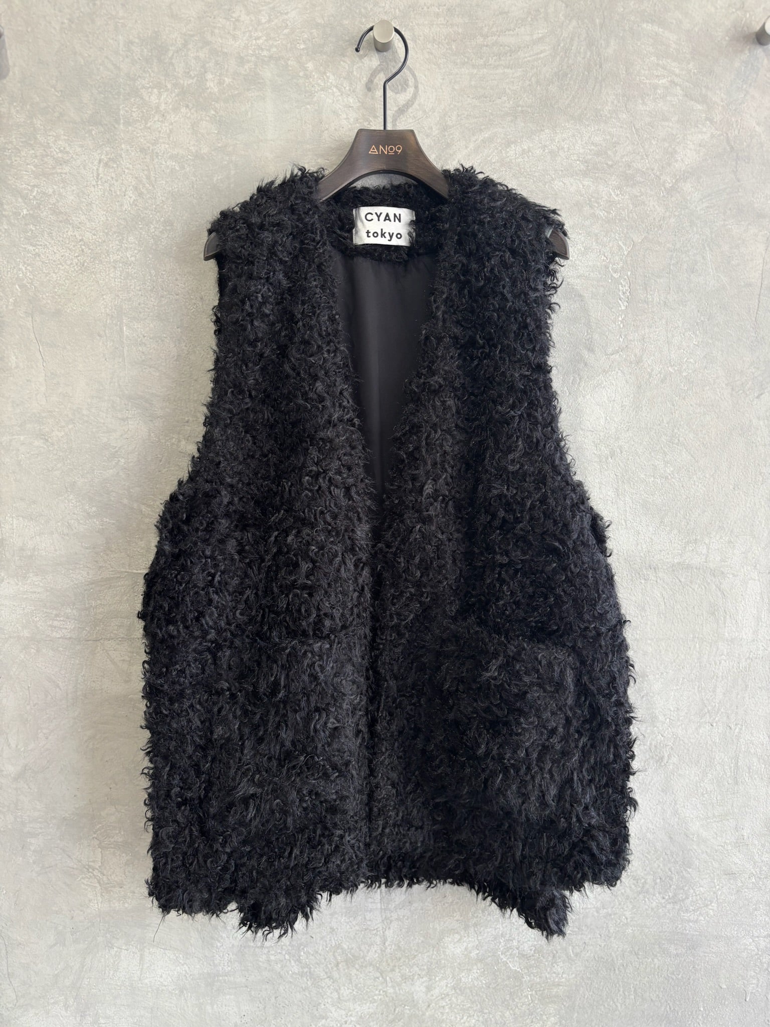 バックオーバーカーリーファーベスト／CYAN TOKYO – No.9-the Nines-