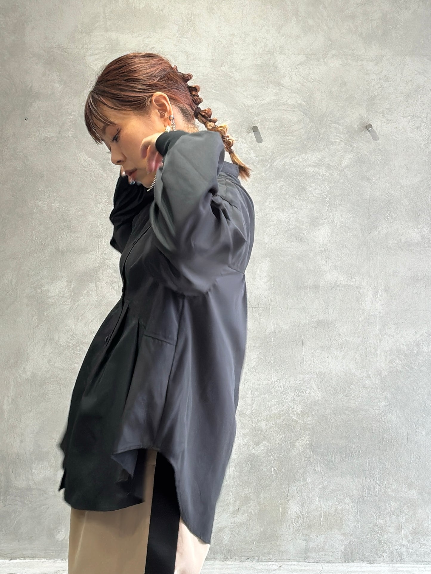 タックフレアーブラウス／trois