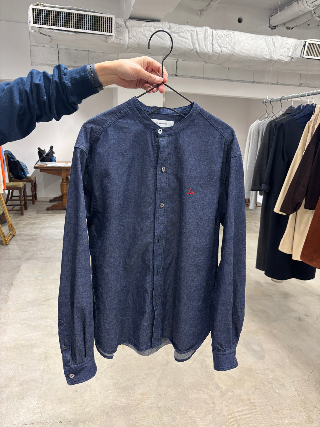 受付終了【予約⚡︎販売】スタンドカラーデニムシャツ（スカーフ付き）／#8643203／LE MÉLANGE／2026 AW #1