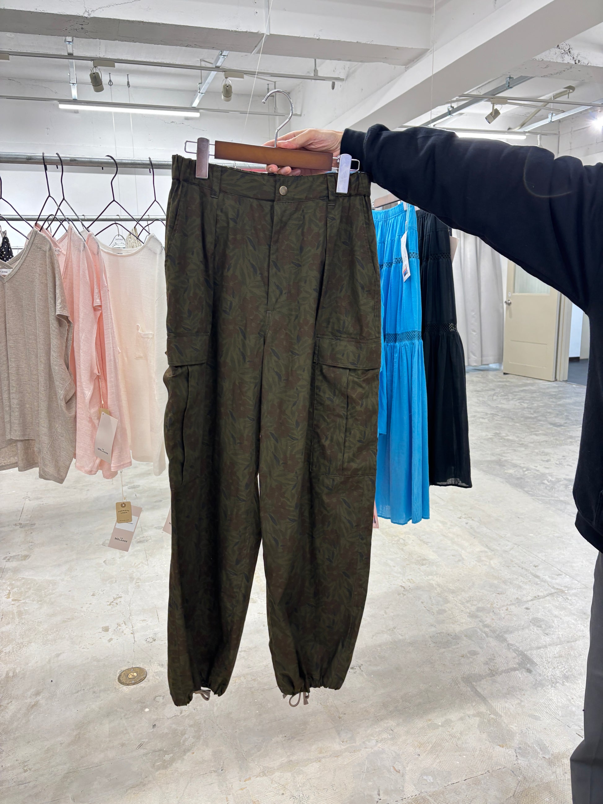 受付終了【予約販売】花柄プリントカーゴパンツ／8623505／LE MÉLANGE／2026 SS#2