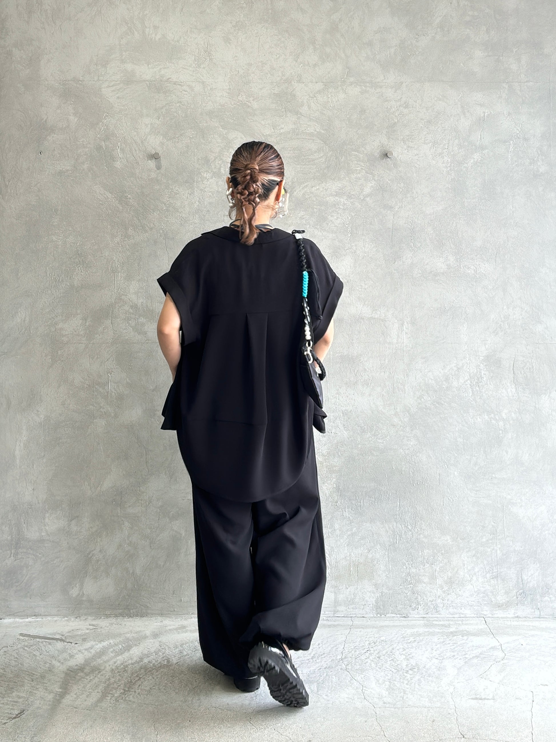 ジョーゼットフレンチスリーブシャツ／trois