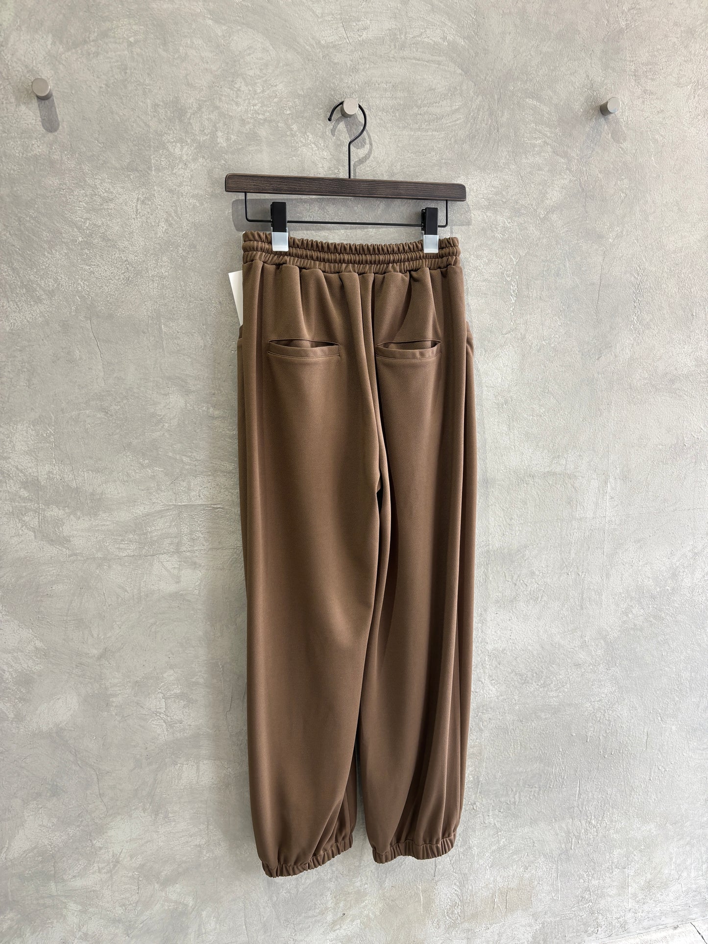 【再入荷】タックポケットジャージジョガーパンツ／CYAN TOKYO