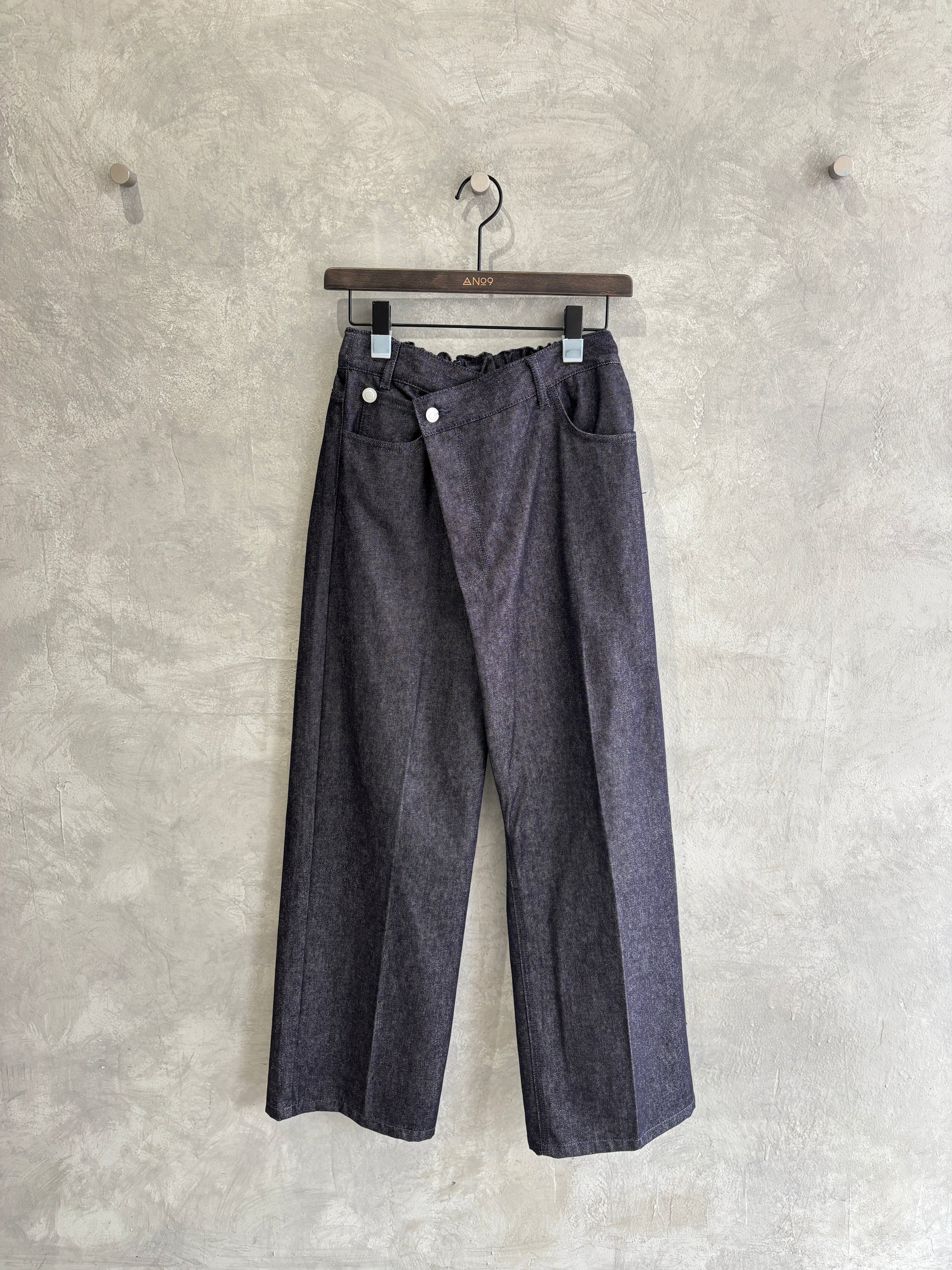 【GWあけにお届け！】アシンメトリーパンツ／P62025AI／PRIORIY　