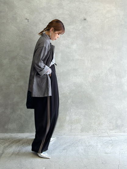 リラックスシルエットジャケット／LHELBIE