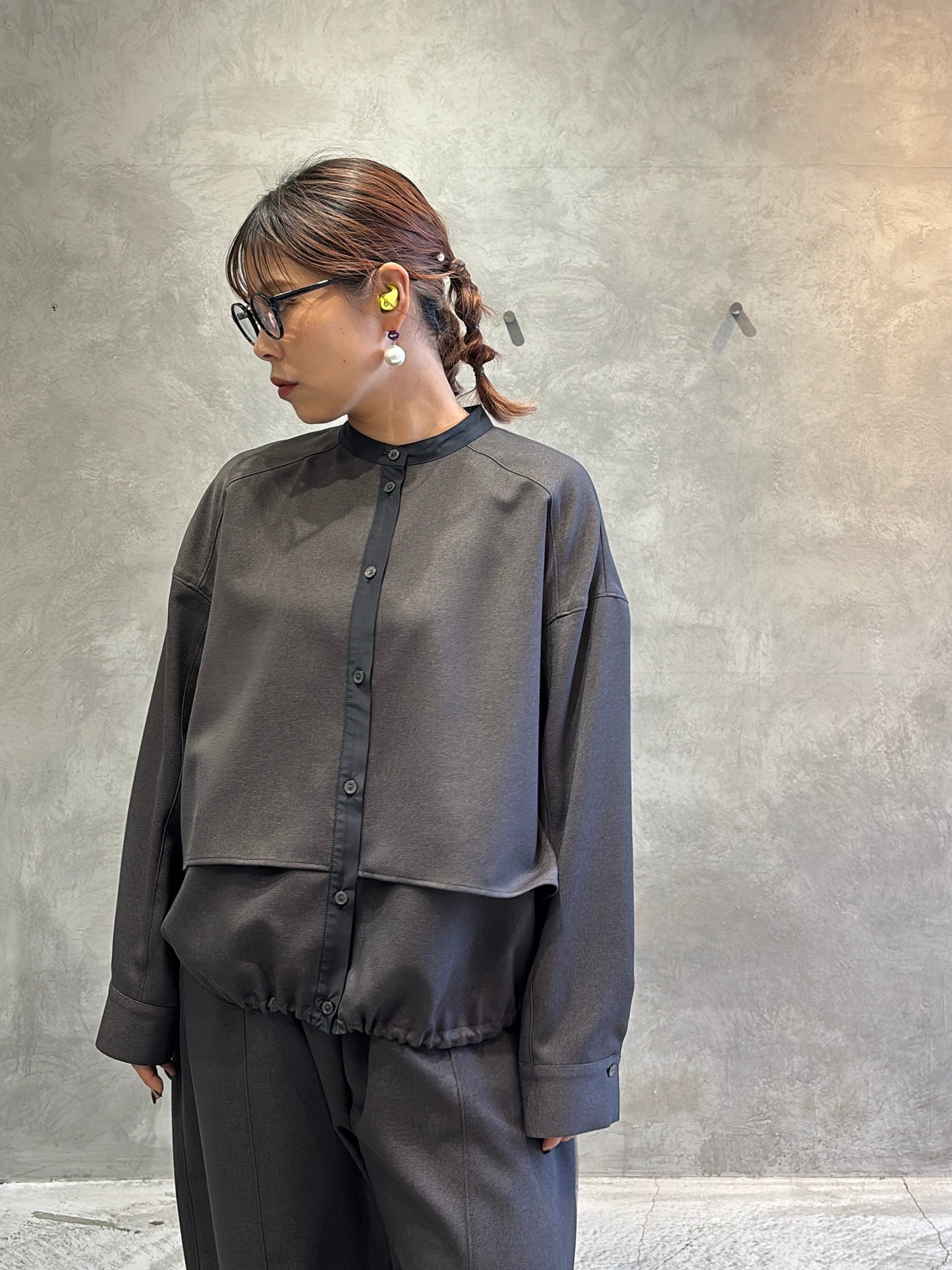 ノーカラードッキングシャツ／trois