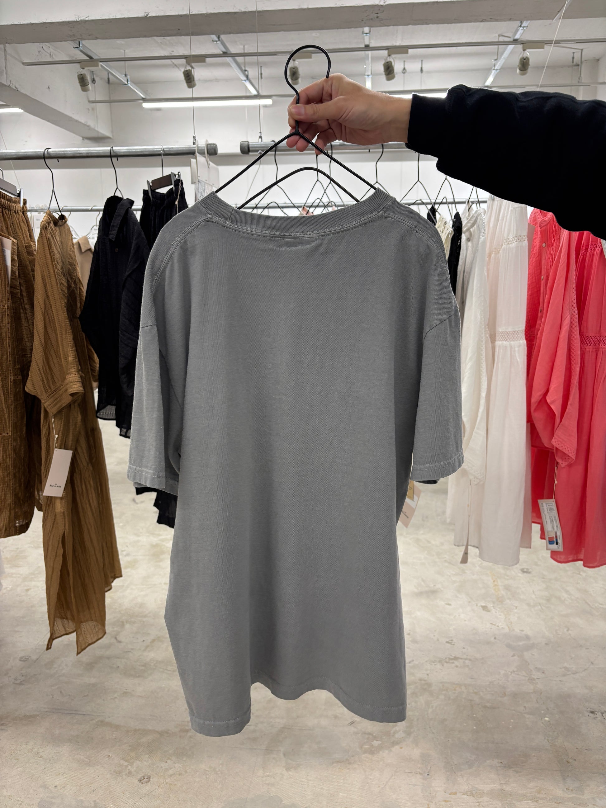 受付終了【予約販売】ピグメント加工Tシャツ／8621005／LE MÉLANGE／2026 SS#2