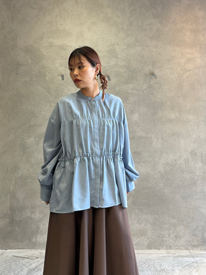 シャーリングティアードブラウス／CYAN tokyo