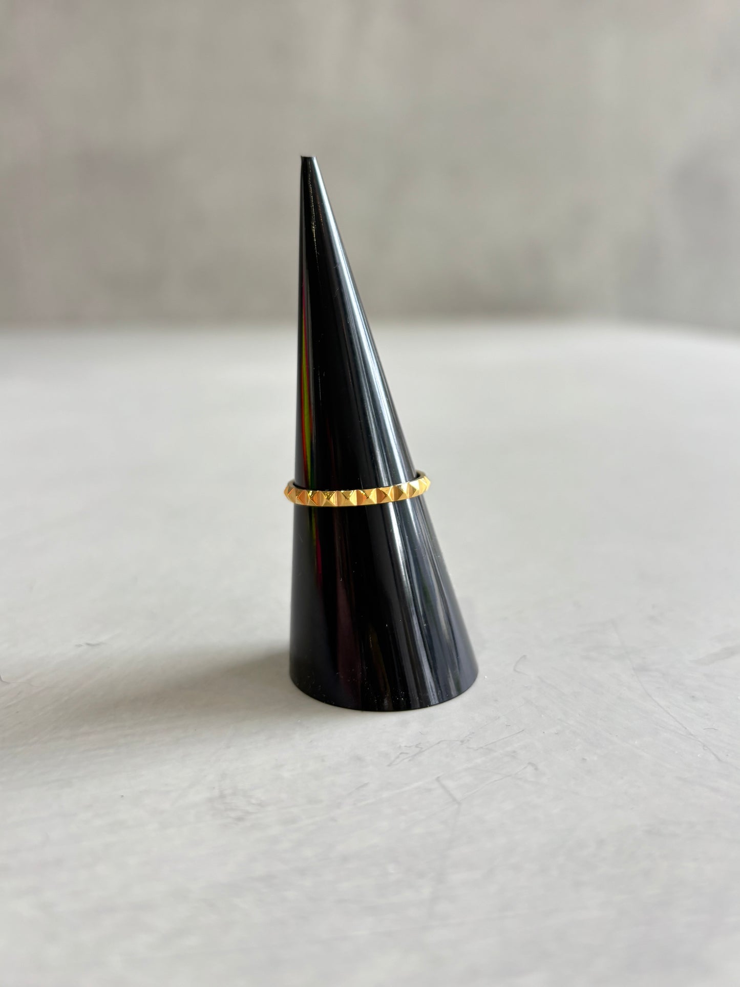 スタッズリング