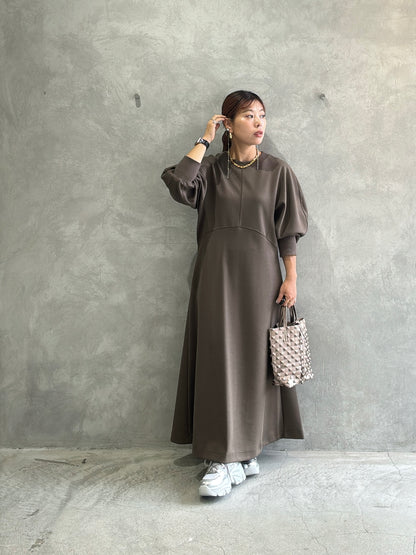 【再入荷】ドルマン切替ワンピース／Dignite collier