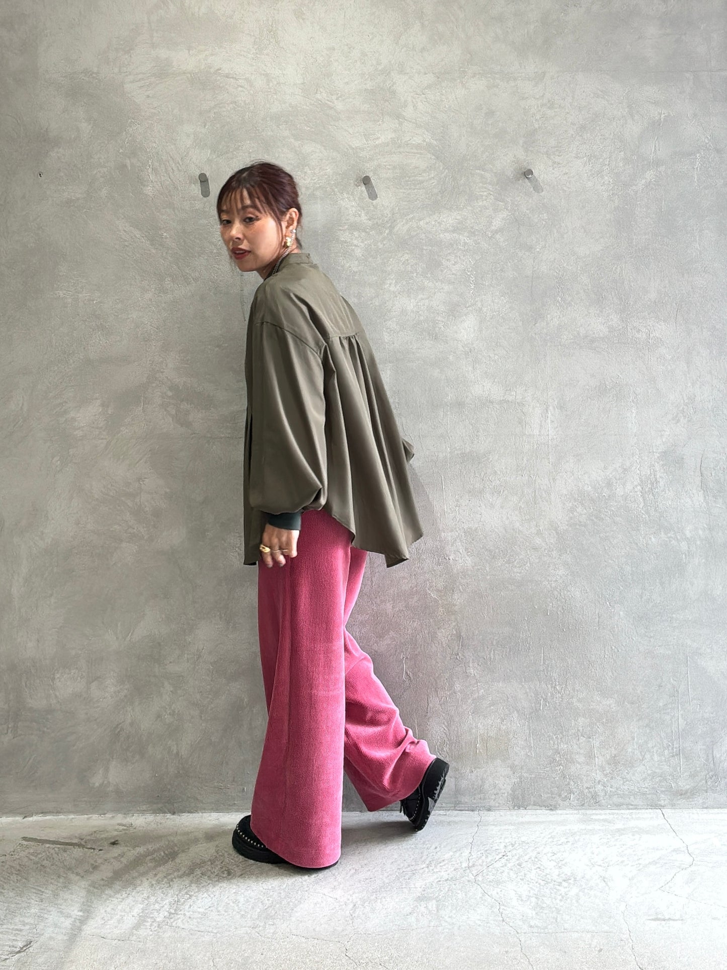 コーデュロイジャージーセミワイドパンツ／trois