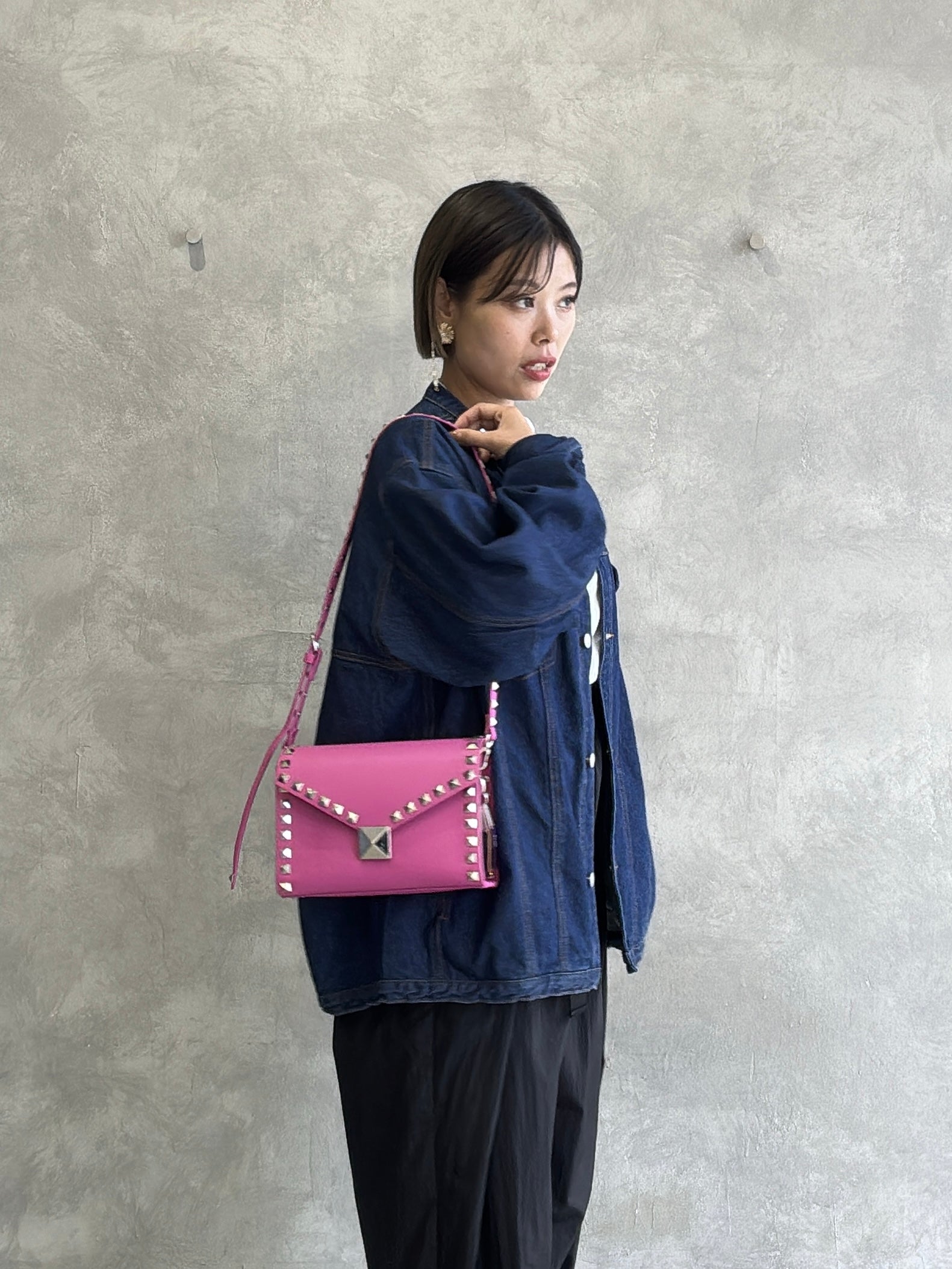 【予約販売】スタッズショルダーハードバッグ／cheek