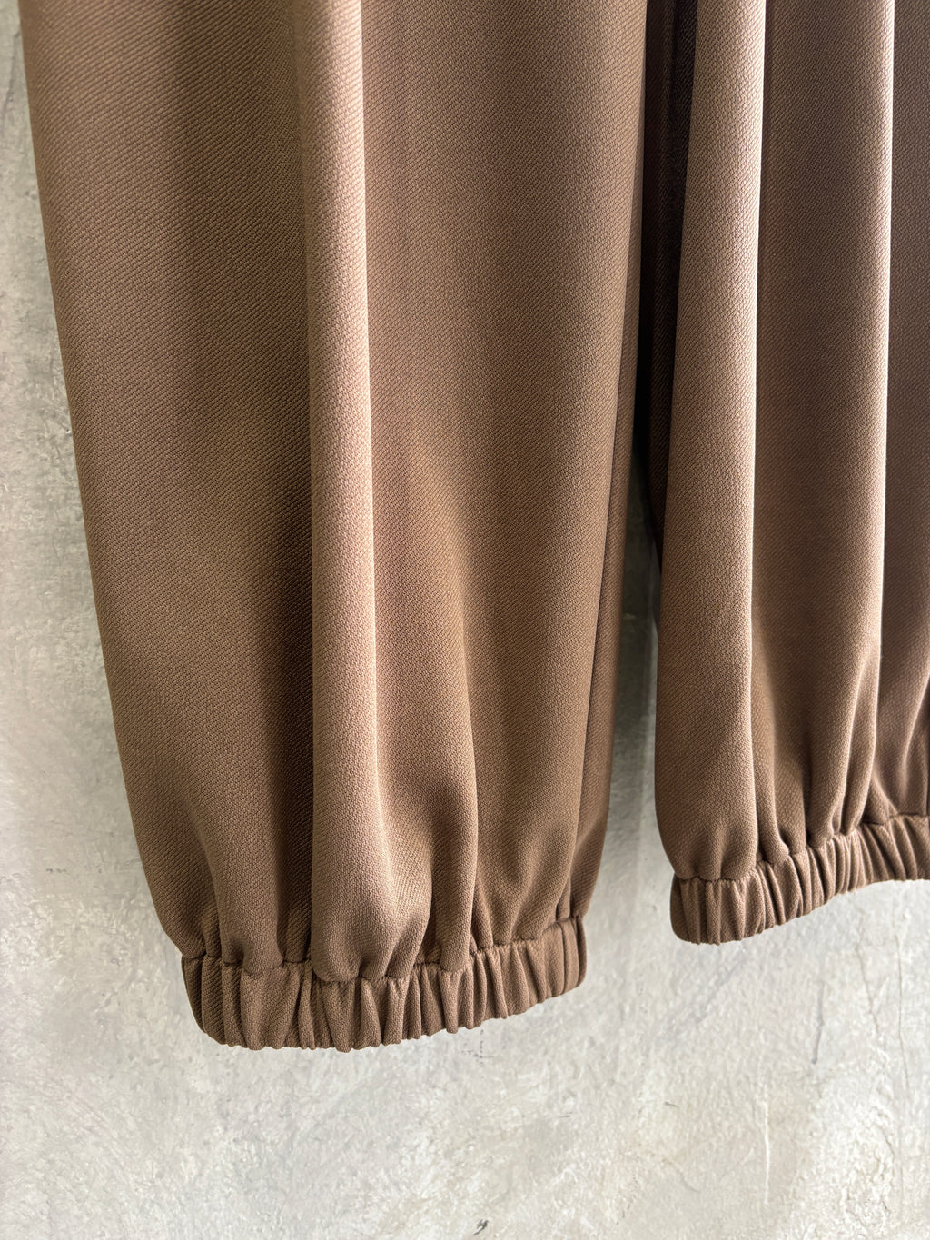 【再入荷】タックポケットジャージジョガーパンツ／CYAN TOKYO