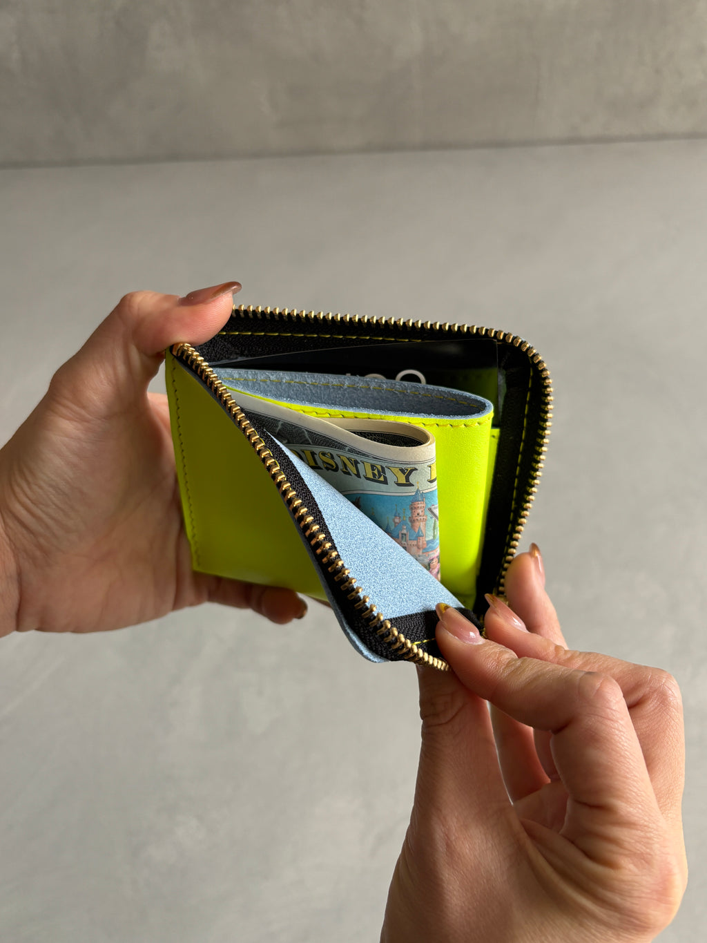 L字ジップコンパクトウォレット／KN240210