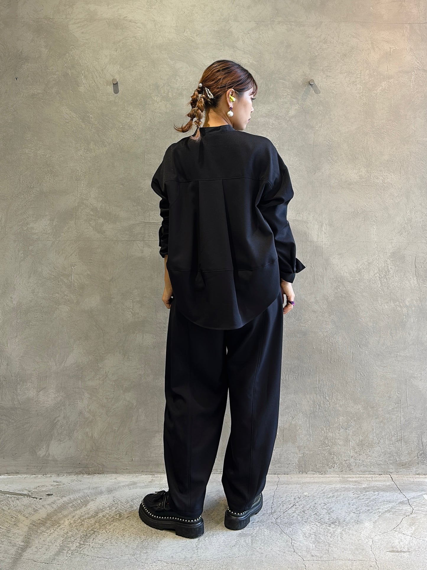 ノーカラードッキングシャツ／trois