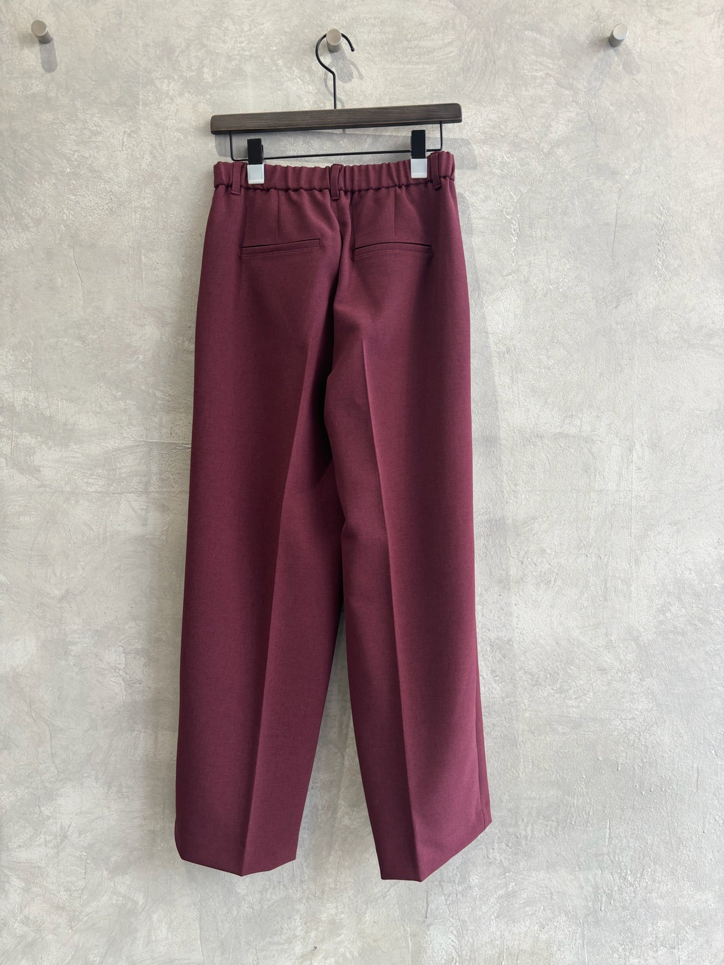 ディープタックパンツ／LE MÉLANGE