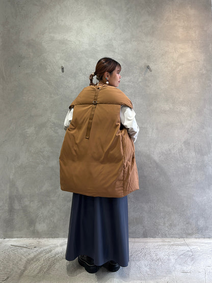 ストールライクダウンベスト／CYAN TOKYO