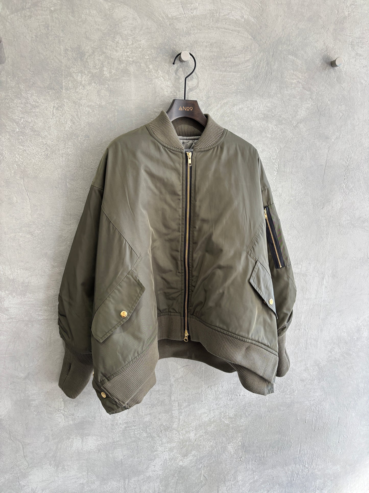 ナイロンツイルポンチョライクMA-1／trois