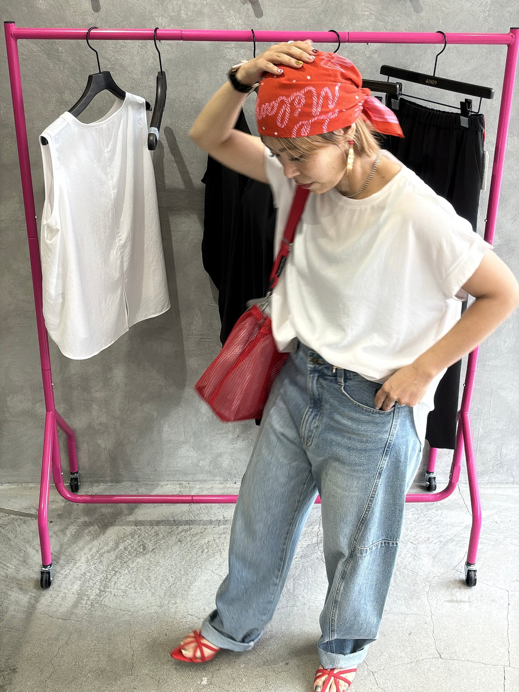 カーブデニムパンツ／38サイズのみ