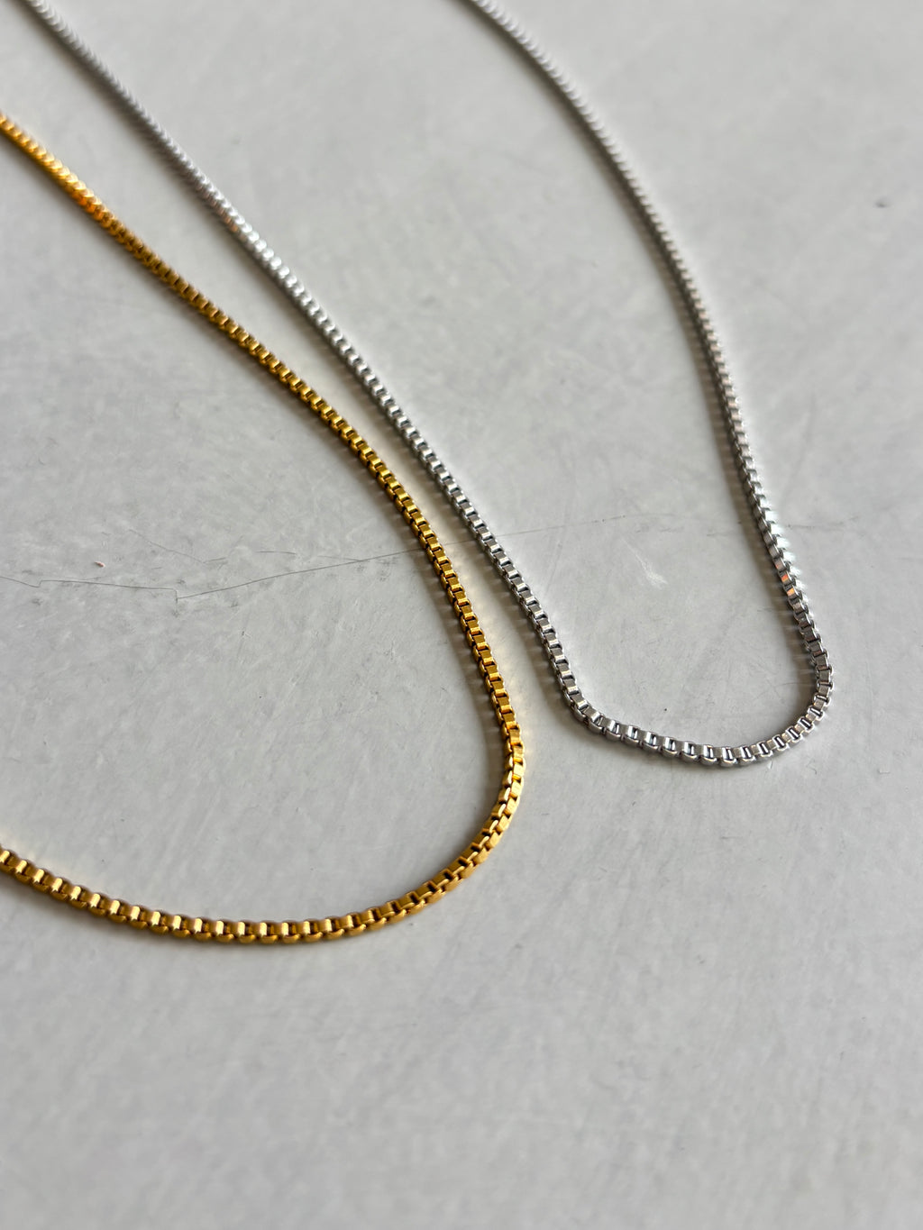 シンプルネックレス