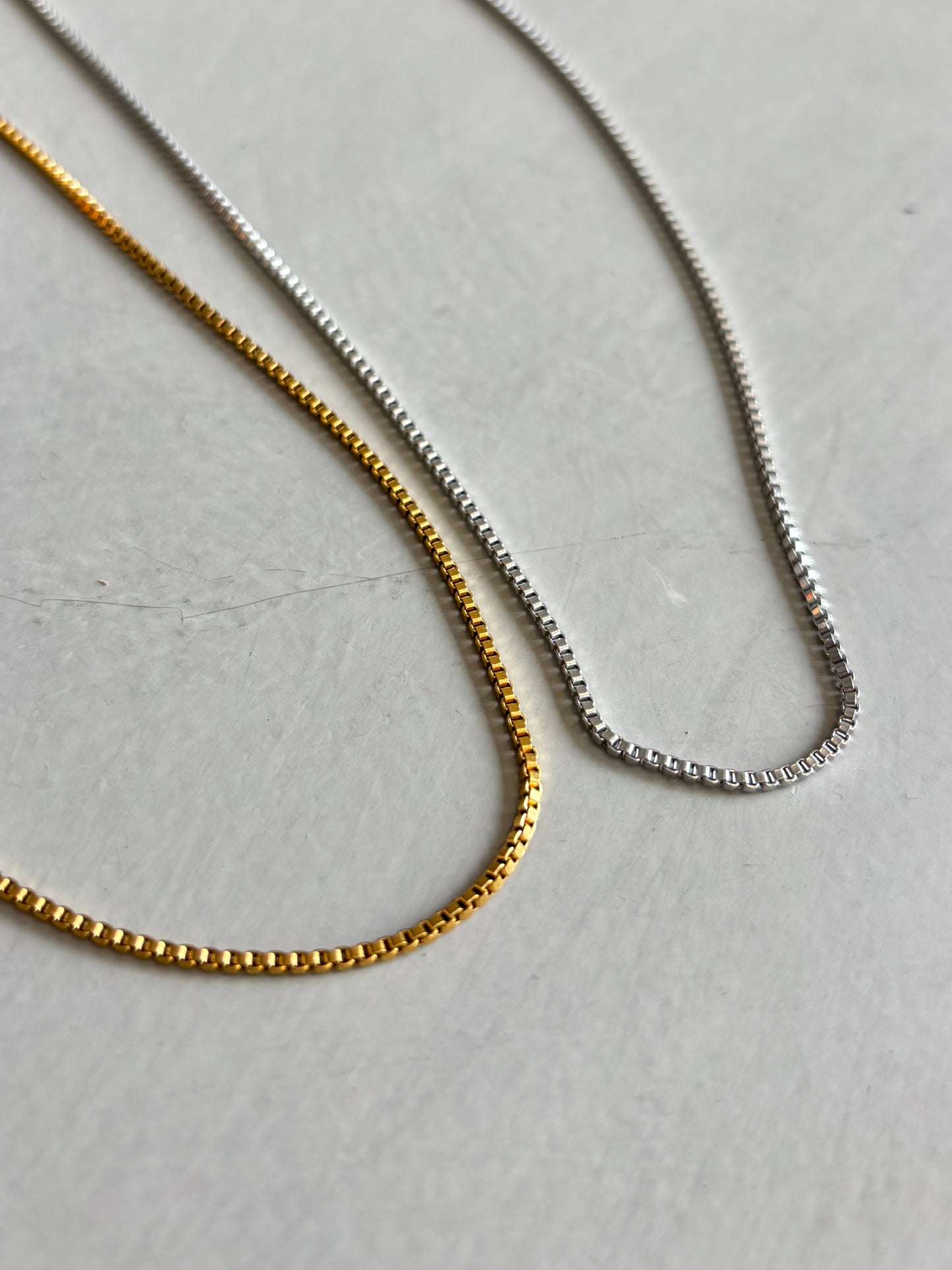 シンプルネックレス