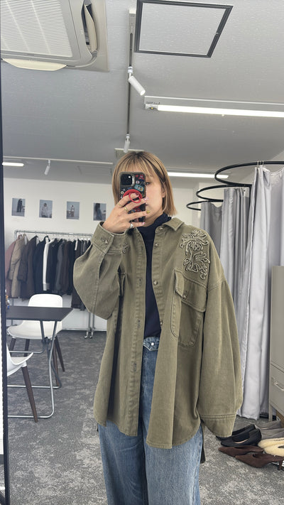 【予約⚡︎販売】刺繍オーバーシャツブルゾン／607532／CYAN tokyo／2026 AW#2