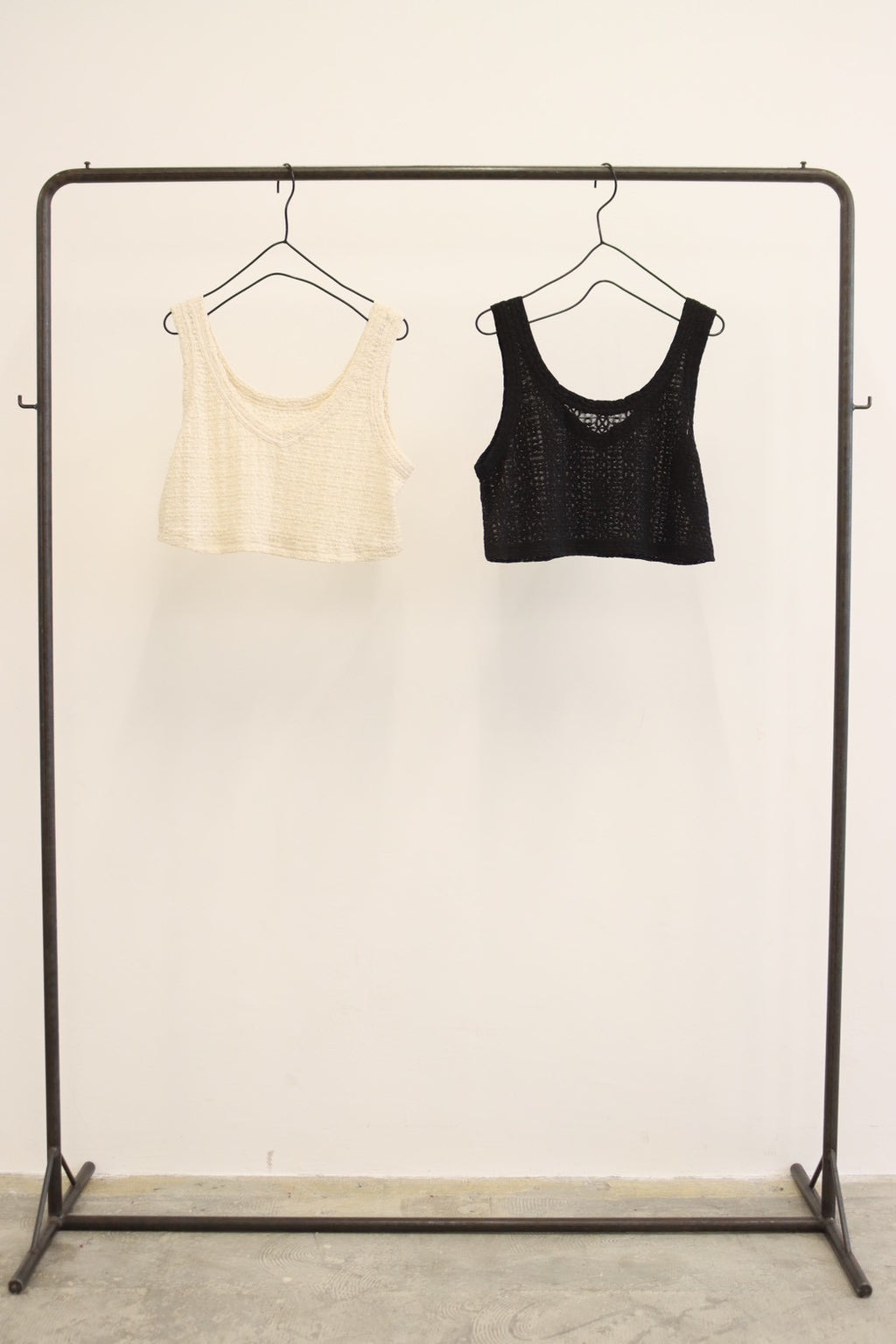 受付終了【予約販売】ショート丈キャミソール／8611001／LE MÉLANGE