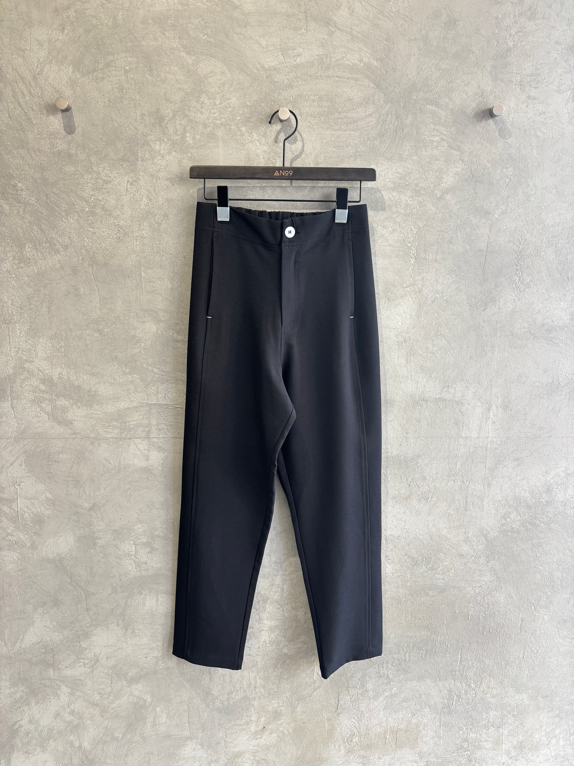 スリムカーブカラーパンツ／No.9-the Nines-