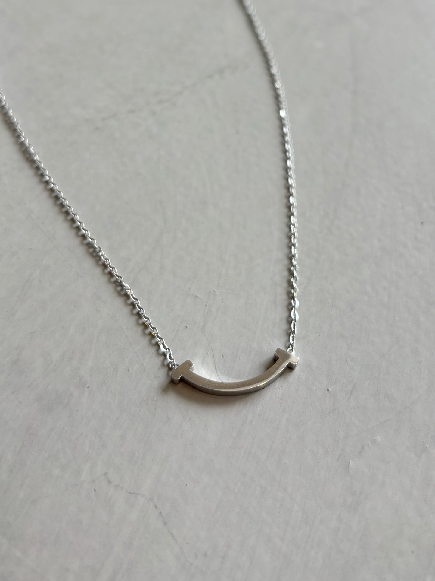 スマイリングマウスネックレス