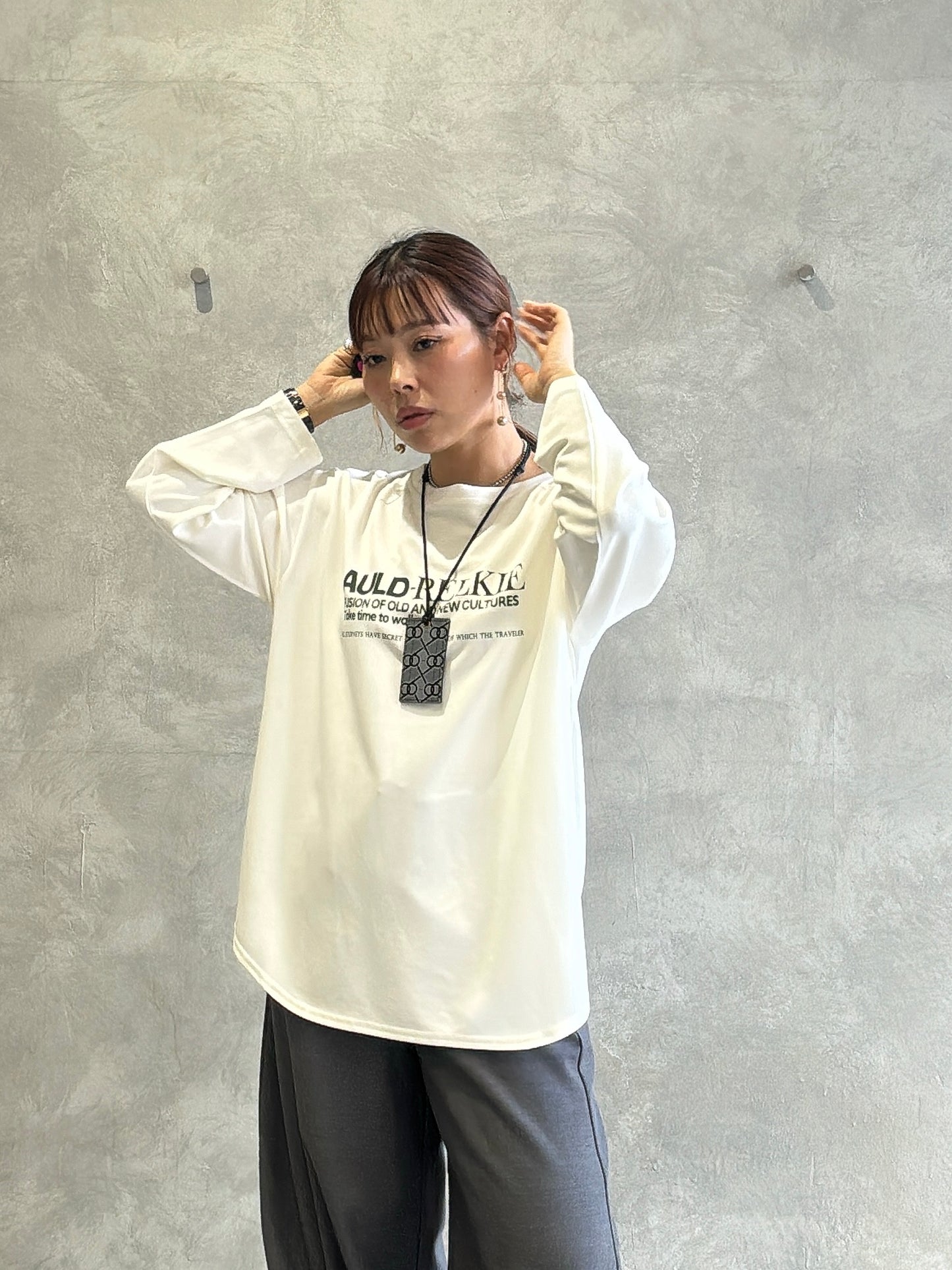 ロゴプリントさらさらロンT／Anna Kerry