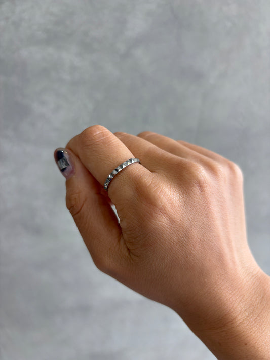 スタッズリング