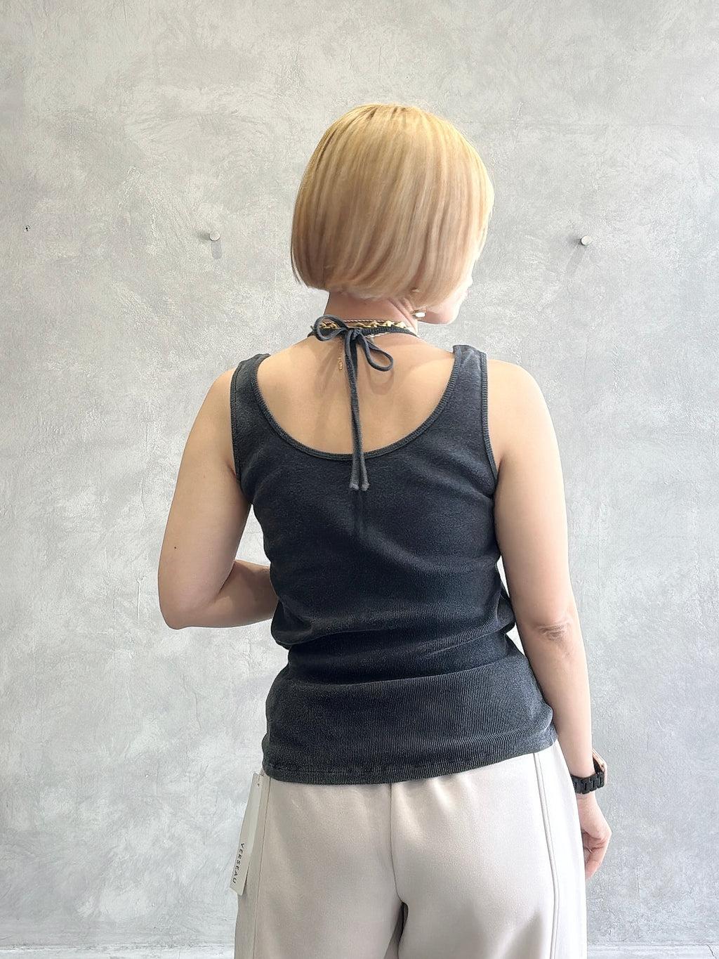 受付終了【週末限定⭐︎予約販売】ホルターデザインノースリーブ／VERSEAU