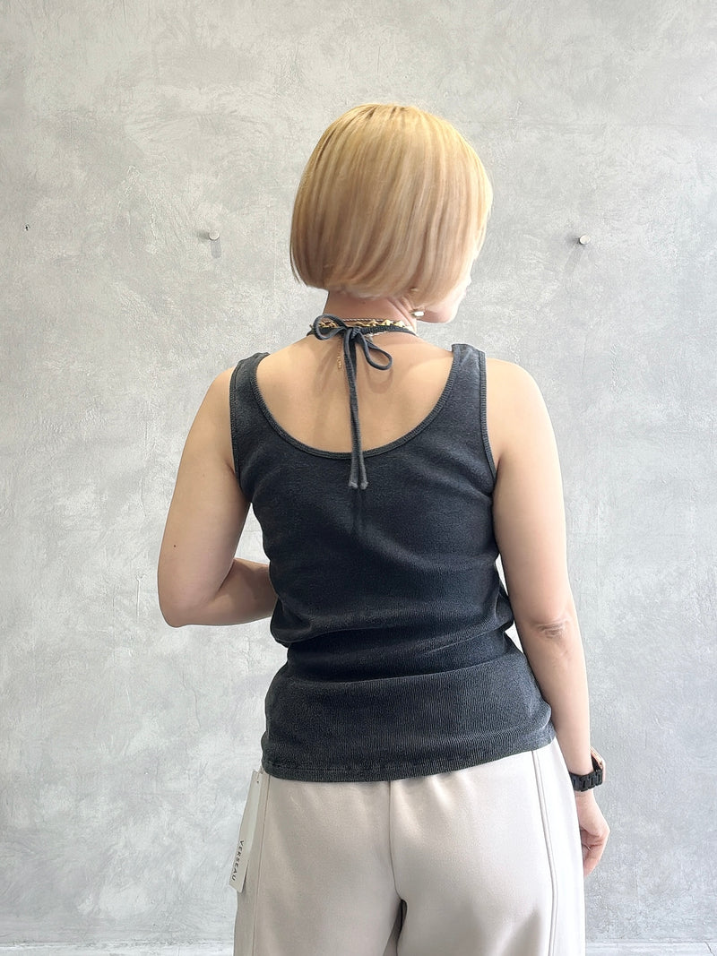 受付終了【週末限定⭐︎予約販売】ホルターデザインノースリーブ／VERSEAU