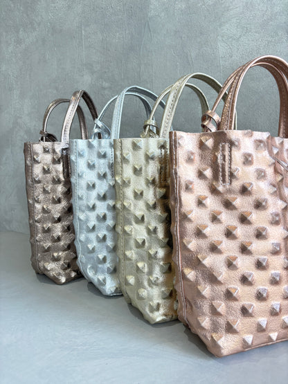 スタッズエンボスバッグ／イタリア・フィレンチェのレザーバッグ